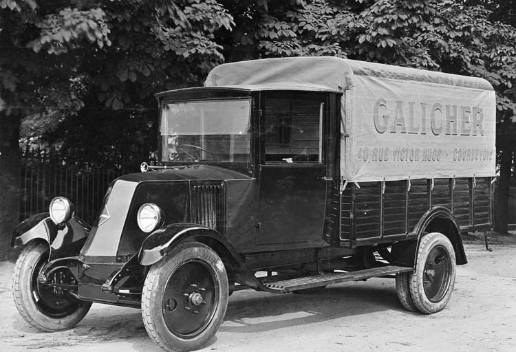 Camion Renault - Micheline type 1 (2)